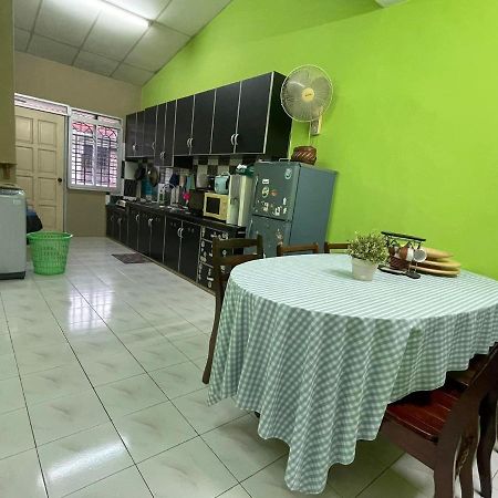 Homestaymuslim Di Teluk Intan Ngoại thất bức ảnh