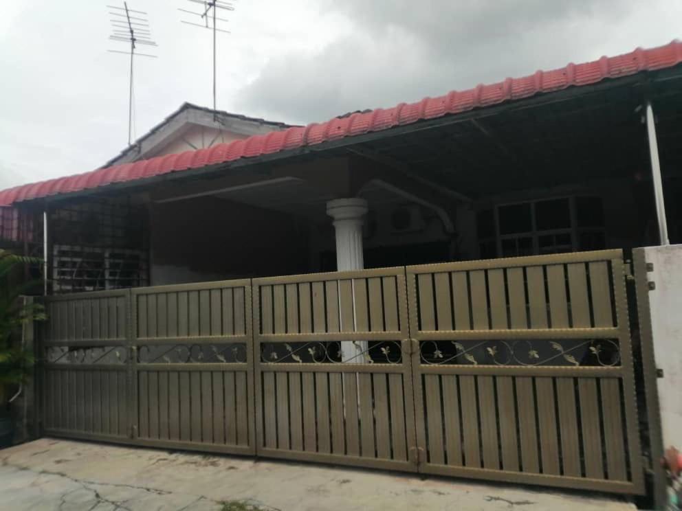 Homestaymuslim Di Teluk Intan Ngoại thất bức ảnh
